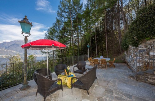 Pianello del Lario House | 180 m² House ∙ 5 bedrooms ∙ 9 guests