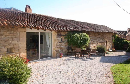 Lunan House | 180 m² House ∙ 5 bedrooms ∙ 2 guests
