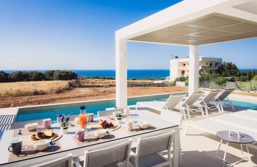 Adelianos Kampos Villa | 180 m² Villa ∙ 4 bedrooms ∙ 8 guests