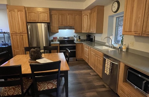 Clemmons Apartment | *1800 SqFt Private Aptmt in Country Home. WFU, DTWS,Truist Field/RISE,Tanglewood