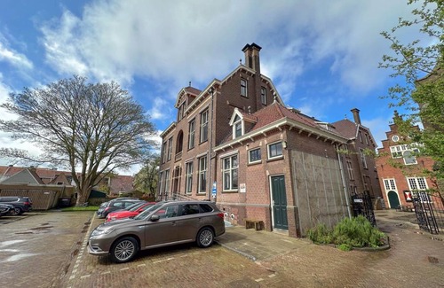 Enkhuizen House | 185 m² House ∙ 11 bedrooms ∙ 32 guests