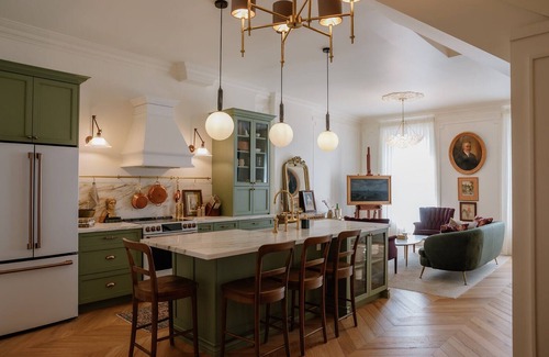 Port Hope Apartment | 1850s Parisian Pied-A-Terre on Port Hope’s Main Street