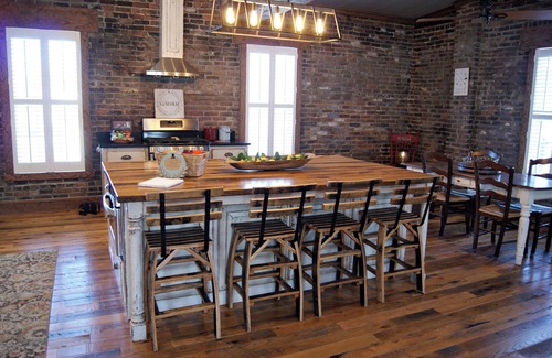 Flemingsburg House | 1860's building brought to life