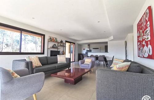 Thuir House | 187 m² Gîte ∙ 4 bedrooms ∙ 8 guests