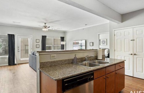 West Campus Apartment | 188 m² Apartment ∙ 4 bedrooms ∙ 12 guests