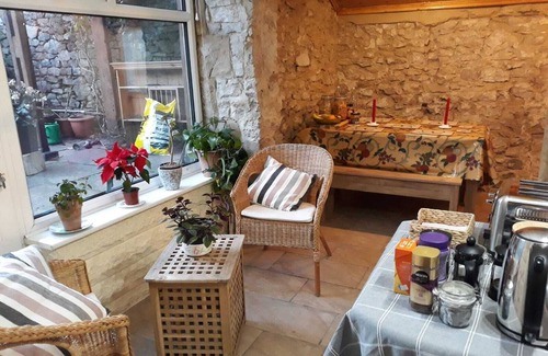 Hartington Cottage | 18th century 2 bed cottage in Hartington with private garden