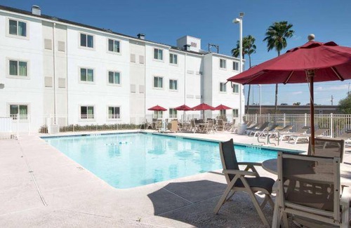Brownsville Hotel | 19 m² Hotel ∙ 10 guests