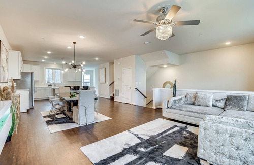 Fort Meade House | 19 Mi to Baltimore: Townhome in Maryland City