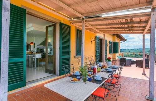 San Donato in Poggio Apartment | 190 m² Apartment ∙ 3 bedrooms ∙ 6 guests