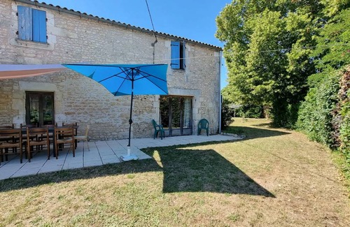 Saint-Just-Luzac House | 190 m² House ∙ 4 bedrooms ∙ 11 guests