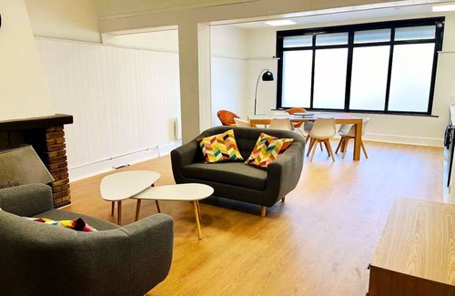 Anzin House | 190 m² House ∙ 6 bedrooms ∙ 12 guests