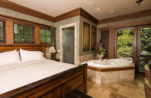 Historic Montford Bed & Breakfast | 1900 Inn on Montford