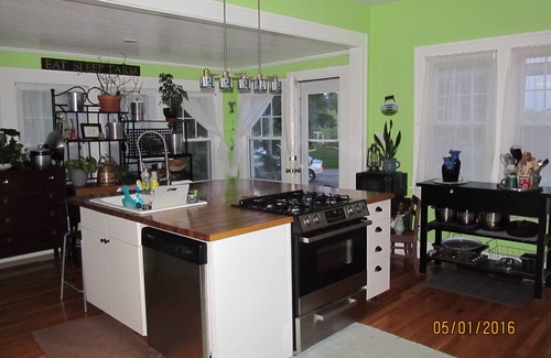 Carbondale Other | 1920's Farm House Built by the Trainmaster of Carbondale. Modern updates in 2012