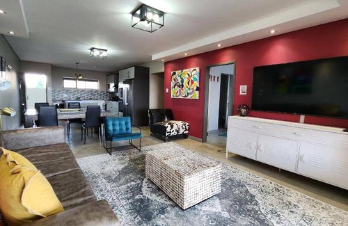 Menlo Park Hotel | 193 m² Hotel ∙ 3 bedrooms ∙ 127 guests