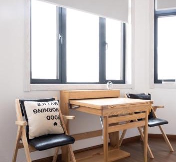Huaihai Road Commercial Area Apartment | 1930 French Minimalist Apartment