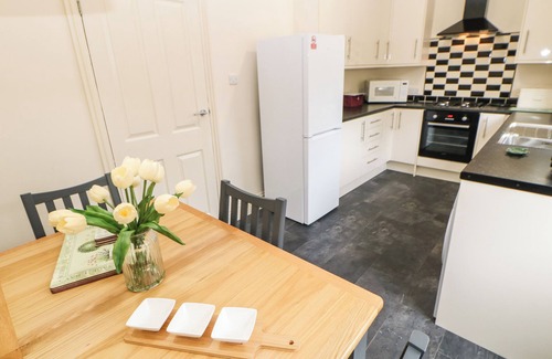 Consett Cottage | 195 DURHAM ROAD, family friendly, with a garden in Consett