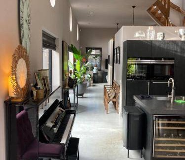 Voorburg Villa | 198 m² Villa ∙ 3 bedrooms ∙ 6 guests