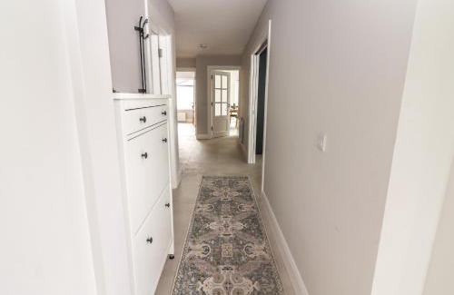 Fenit House | 19A Lighthouse Village