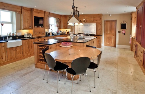 Stocksfield Cottage | 19th century farmhouse with games room, woodburning stove and lovely countryside views.