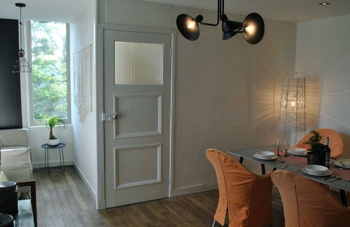 Hede House | 19th house, atypical and contemporary in the heart of a remarkable village
