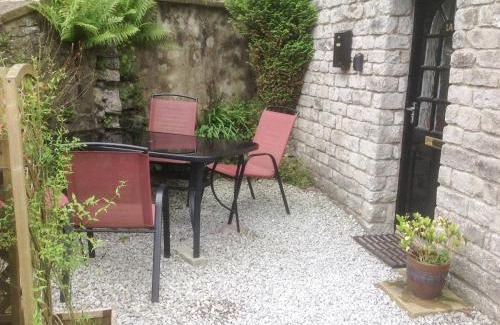 Tideswell House | 1A Market Square