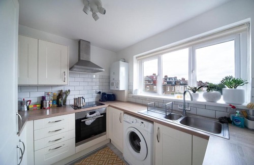 Harringay Apartment | 1Bed Flat - QUIET Nest - Green Lanes