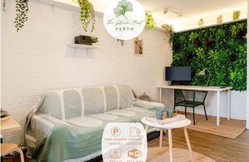 East Perth Apartment | 1BR Apartment with Free Parking near Perth CBD