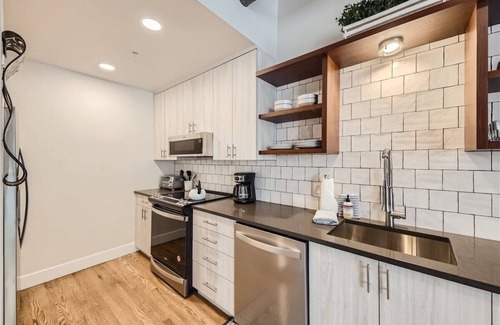 LoDo Apartment | 1BR LoDo 30+: Warehouse Loft Parking, Gym, Rooftop