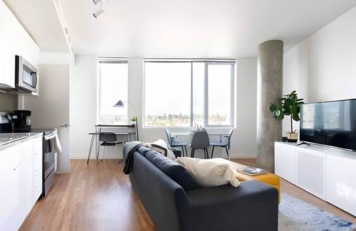 West Bellevue Apartment | 1BR | Pool, Gym, Rooftop | Bellevue | Sophari A