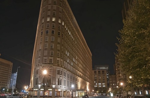 Downtown Boston House | 1BR Suite w/Living Area in Boston Theater District | Ideal For Romantic Stay