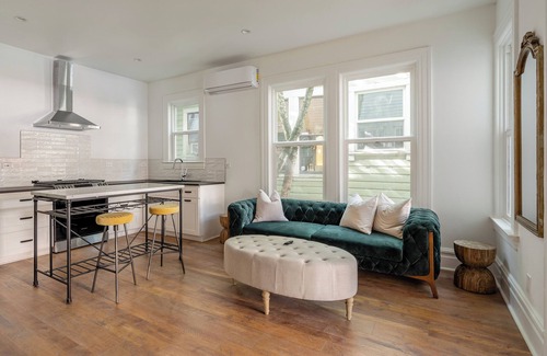 Uptown Apartment | 1BR Walk to Coffee, Brews & NW 23rd Shops