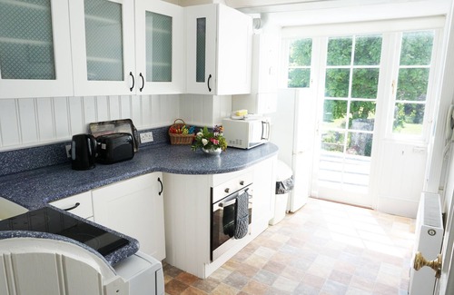 Kingsgate Apartment | 1h from central London and 30min from Dover, opposite stairs to sandy beach