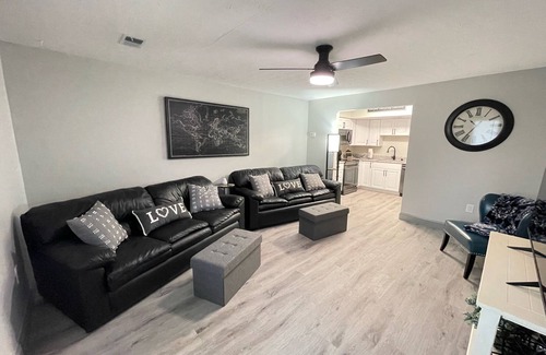Monroe Apartment | 1st Floor Completely Remodeled, Pets Welcome! King & Queen Beds, W/D in Unit.,
