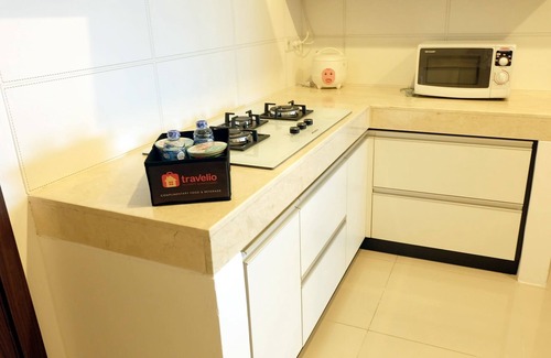 Jakarta Apartment | 2/3/4/5 Bedroom Luxury Spacious St. Moritz Presidential Puri By Travelio