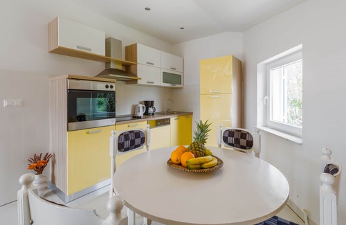 Musalez Condo | 2-4 persons, Pool, Garden, Family-friendly, Panoramic sea view