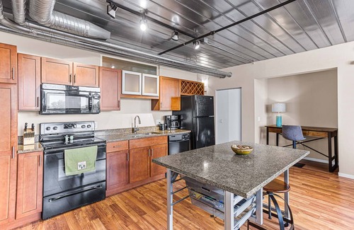 Old West Side Apartment | 2 Apts w King Beds - Near Kerrytown