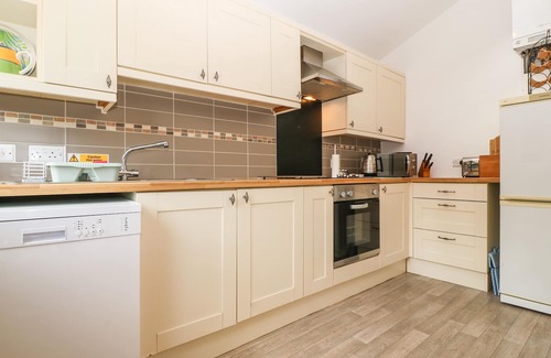 Llanbedrog Cottage | 2 ARGOED, pet friendly, country holiday cottage in Llanbedrog
