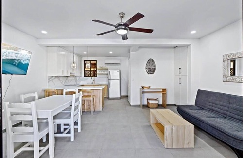Coco Sunset Hills Apartment | 2-BD Beauty with Pool, Walk to Beach