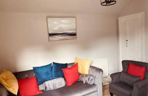 Kidderminster House | 2 Beautiful Apartments in One House