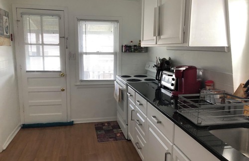Milford Apartment | #2 Beautiful Milford Beach Right Across Street - Charles Island/Silver Sands Pk