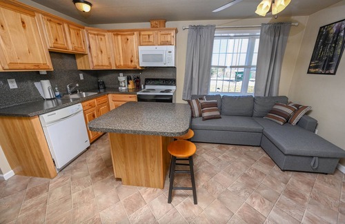 McHenry Apartment | 2 Bed 1 Bath Apt. near Wisp Resort & Deep Creek Lake