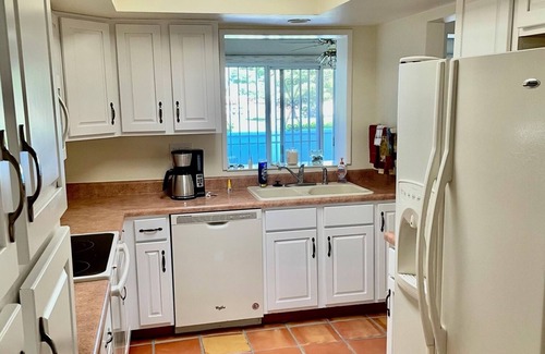 Country Club Estates House | 2 bed/2bath located on 10th green at Green Valley CC
