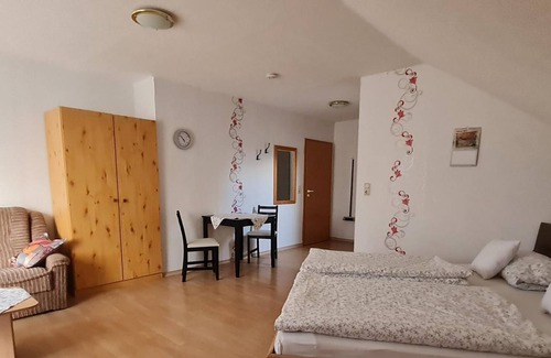 Burgsponheim Apartment | 2-bed apartment (30 sqm) - cloister garden - winery and holiday apartment Erbacher Hof