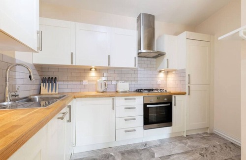 Bermondsey Apartment | 2 Bed Apartment by Tower Bridge