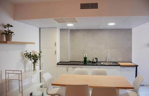 Santa Marina Apartment | 2-bed Apartment close to Historic Centre with Rooftop Terrace & Wi-Fi