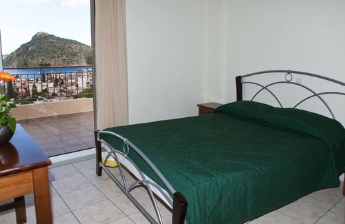 Tolo Apartment | 2 bed Apartment for up to 5 in Tolo Close to the Beach with Breathtaking Views