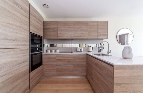 Woolwich Riverside Apartment | 2 Bed Apartment in Woolwich