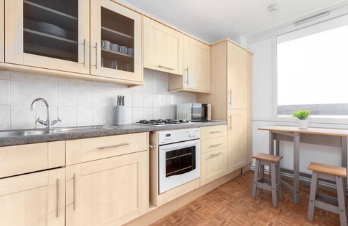 Riverside Apartment | 2 Bed Apartment near London Bridge