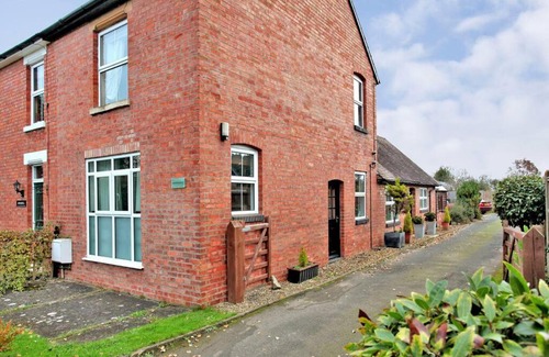 Lower Wick House | 2 Bed Comfortable House near Elgar's Birthplace