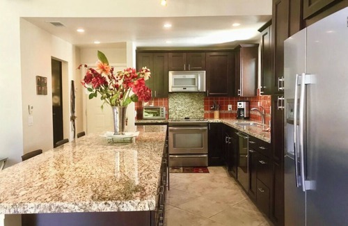 Indian Wells Condo | 2 Bed En-Suite Villa Fabulous Mountain Views Indian Wells Tennis, Golf, Relax!